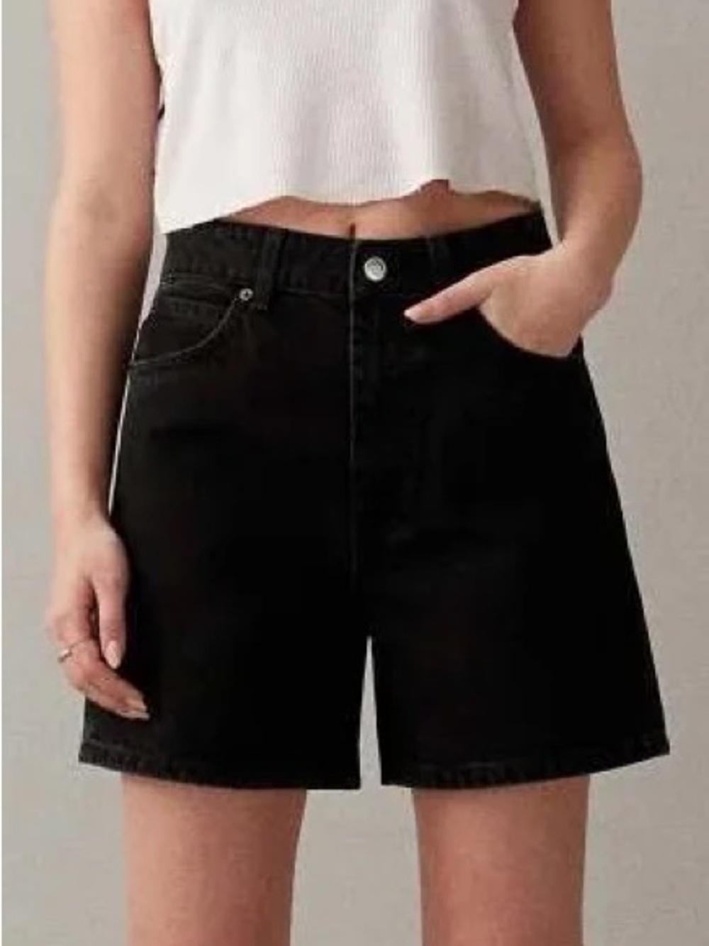ASOS DESIGN Women's Relaxed Black Wash Denim 'Dad' Shorts, Size 4